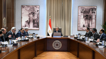 رئيس الوزراء يوجه بإعداد رؤية لتعميم طريقة العلاج الجديدة للأورام